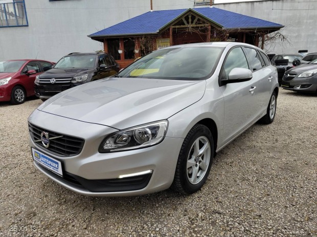 Volvo V60 2.0 D [D2] Momentum Bemutat videval!